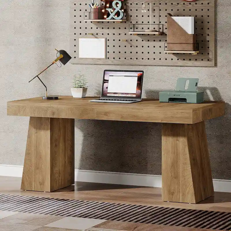 139,7 cm brauner Chefschreibtisch mit Metallgestell