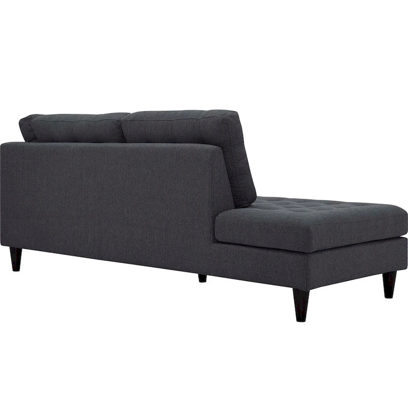 Chaise longue de tela con capitoné de botones y patas de madera