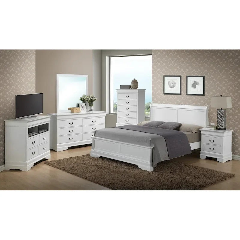 Cama tradicional tamaño Queen con paneles negros