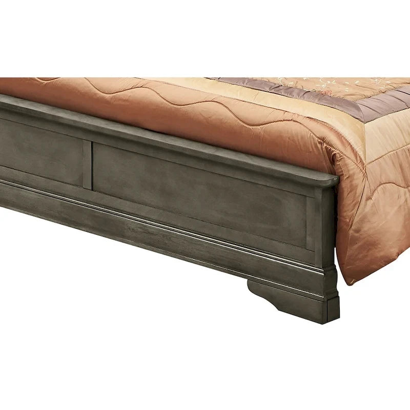Cama tradicional tamaño Queen con paneles negros