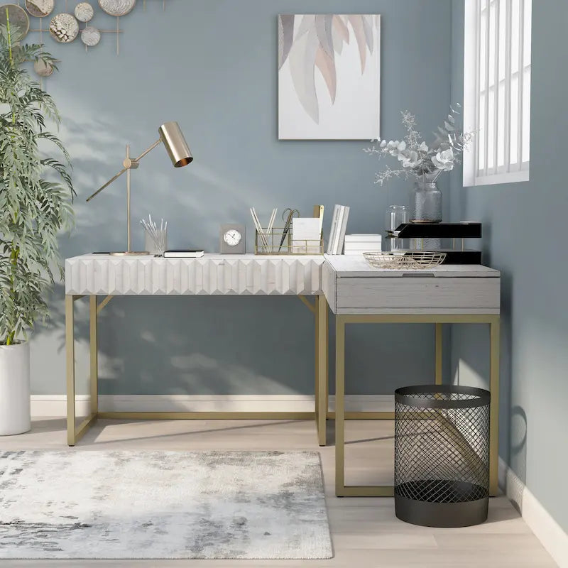 Scrivania a L con piano sollevabile, porte USB e prese di corrente