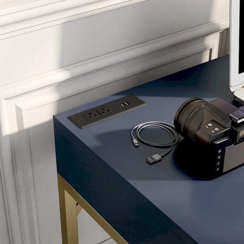 Scrivania a L con piano sollevabile, porte USB e prese di corrente