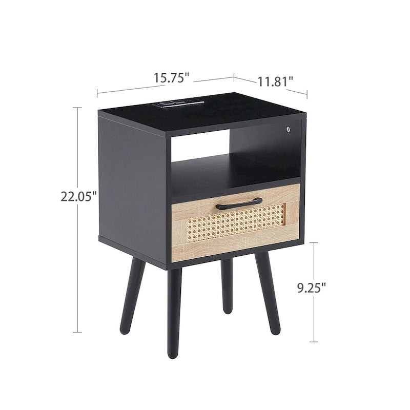 Rattan-Beistelltisch mit Schublade und USB-Anschlüssen
