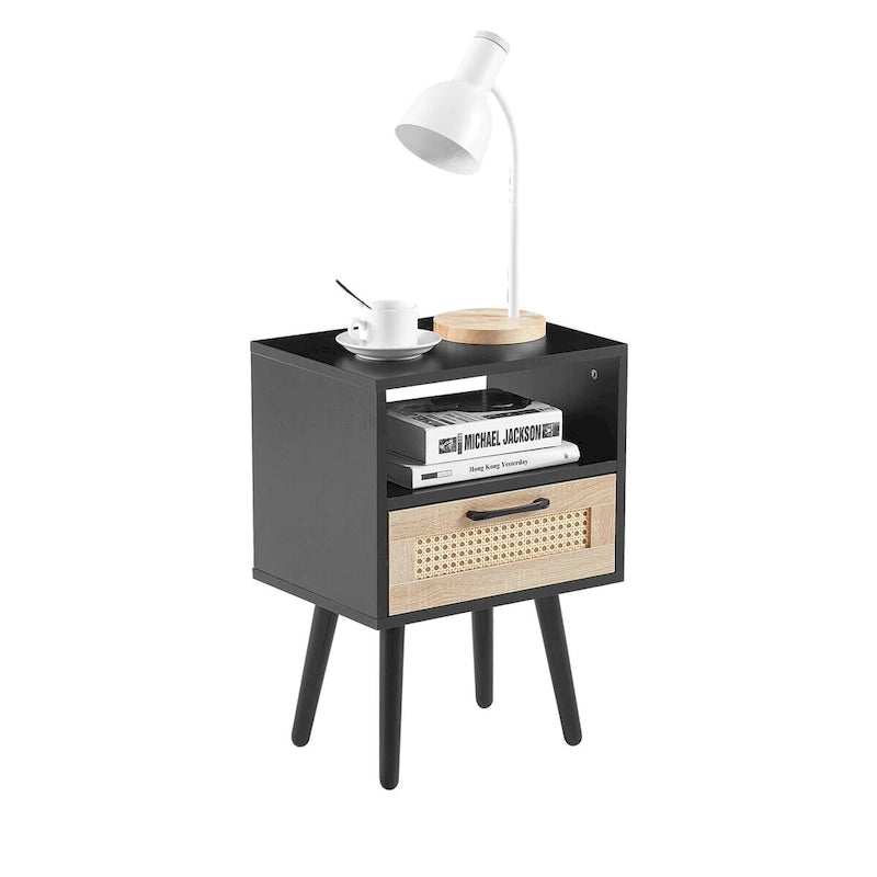 Rattan-Beistelltisch mit Schublade und USB-Anschlüssen