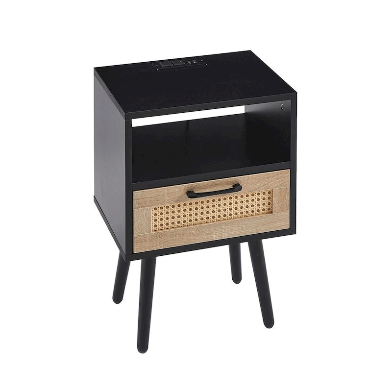 Rattan-Beistelltisch mit Schublade und USB-Anschlüssen