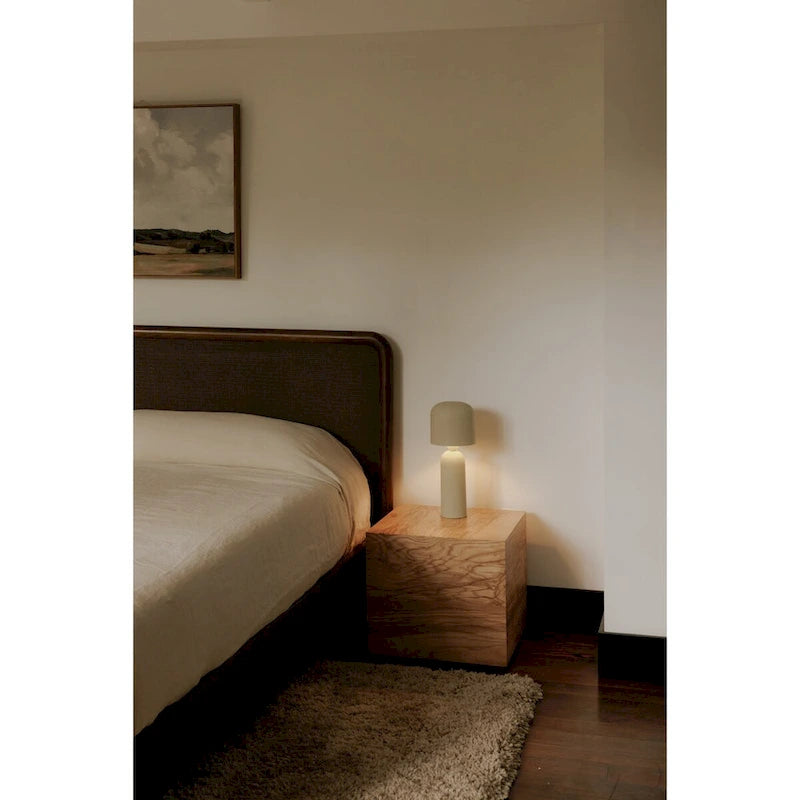 Mesa auxiliar de chapa de madera de raíz natural con estructura de abedul
